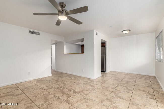 Building Photo - 616 S Hardy Dr