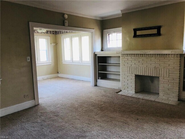 Foto del edificio - 1222 Hathaway Ave