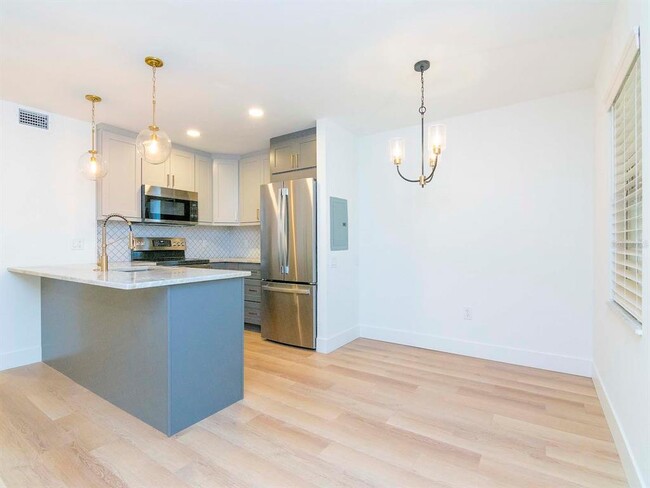 Building Photo - 107 S Obrien St