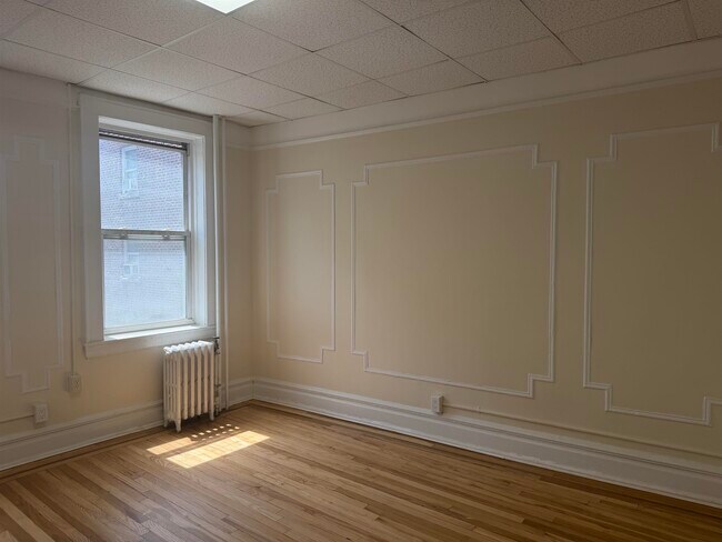 Foto del edificio - 5906 Park Ave