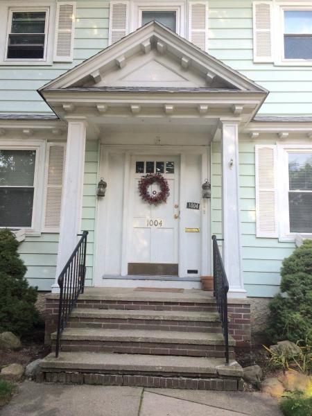 Primary Photo - 1004 Hope St