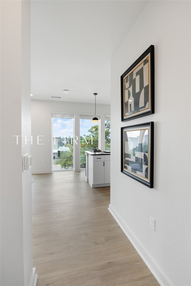 Building Photo - 3001 W 11th St