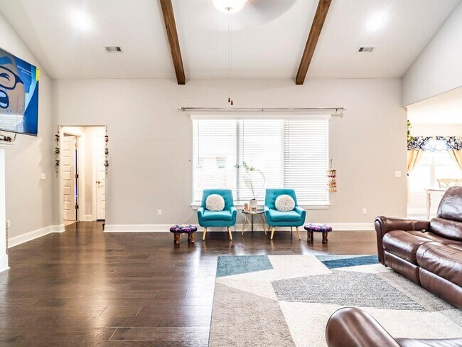 Building Photo - 4303 SW Flagstone Blvd