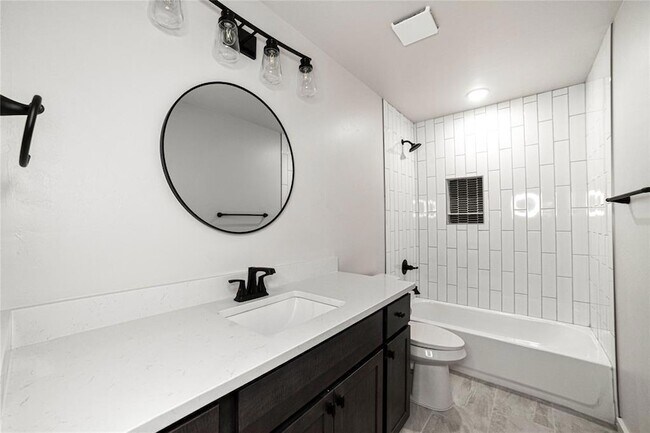 Photo - 1417 Mallard Dr House