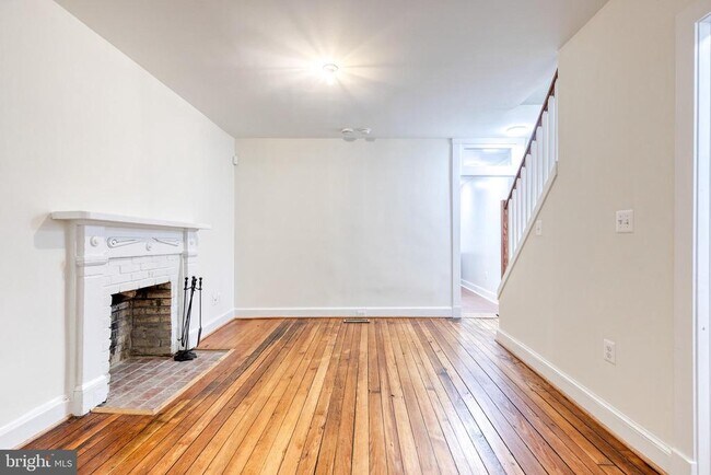 Building Photo - 630 South Paca St