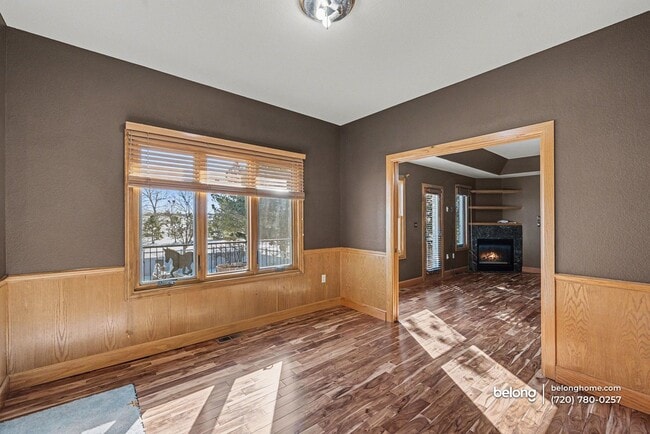 Building Photo - 1050 S Manila Rd