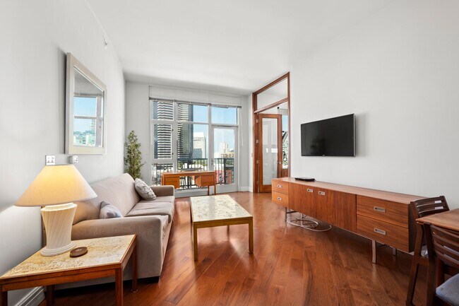 Foto del edificio - Top Floor Condo in the Gaslamp District!