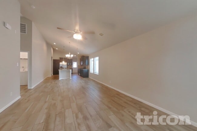 Building Photo - 9829 Gln Brk Ln