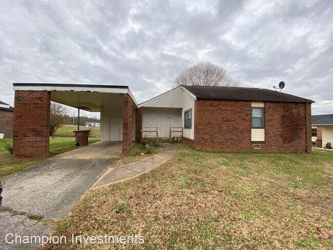 Foto del edificio - 3 br, 1 bath House - 311 Olsen Drive