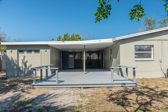 Building Photo - 1651 Arthur Ave