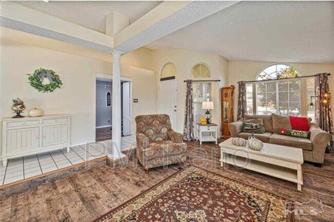 Building Photo - 6319 Valley Wood Dr
