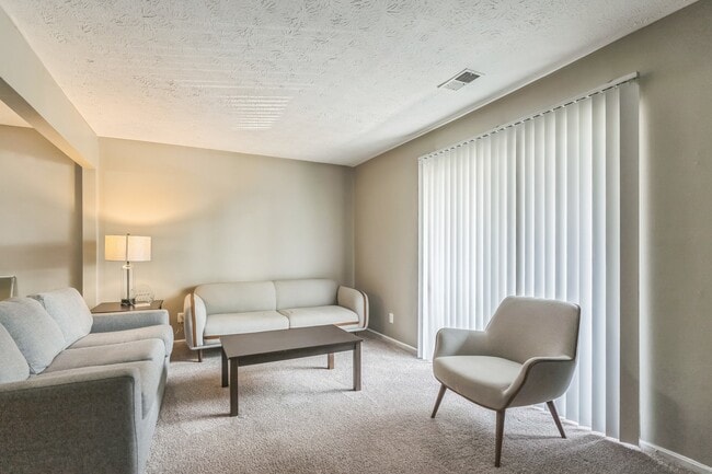 Foto del edificio - Canter Pointe