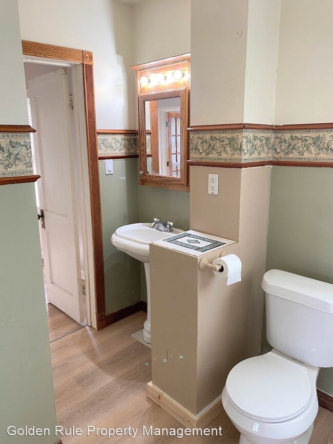 Building Photo - 2 br, 1 bath House - 219 S Reformatory