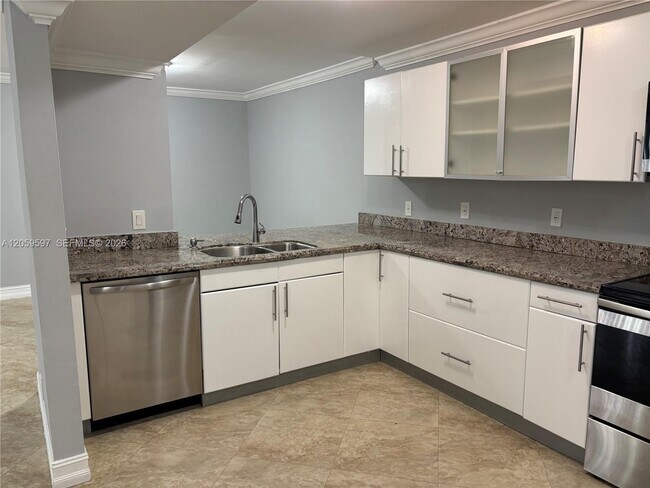 Foto del edificio - 9876 NW 35th St