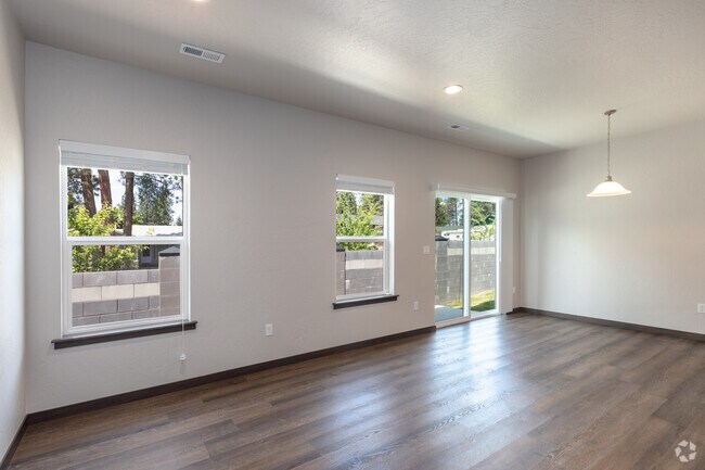 3 habitaciones, 2 baños - 1288 pies cuadrados - Maplewood Villas