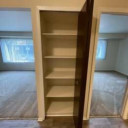 Building Photo - Willow Creek Apartments