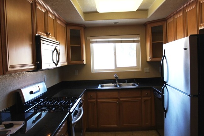 Foto del edificio - 1Bed/1Bath Condo in Oceanside~ Los Morros ...