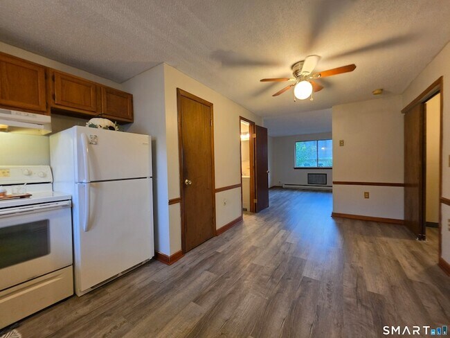Foto del edificio - 1568 Meriden Rd