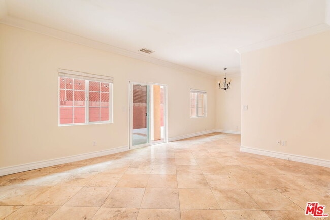 Building Photo - 13743 Cordary Ave