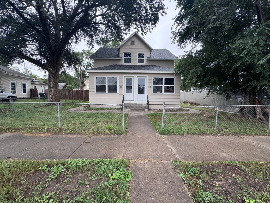 Primary Photo - Plains - 116-118 S Rustin St