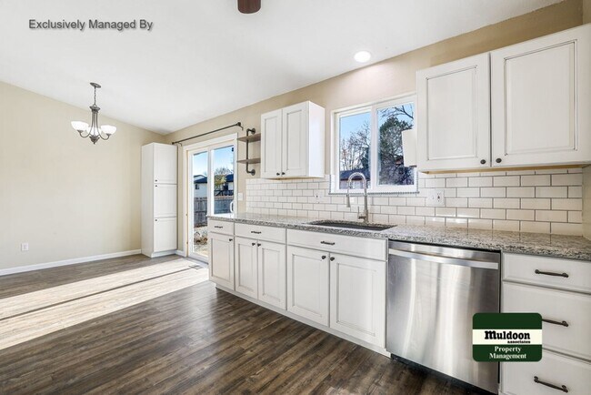 Building Photo - Spectacular Remodel on the Westside of Colorado Springs