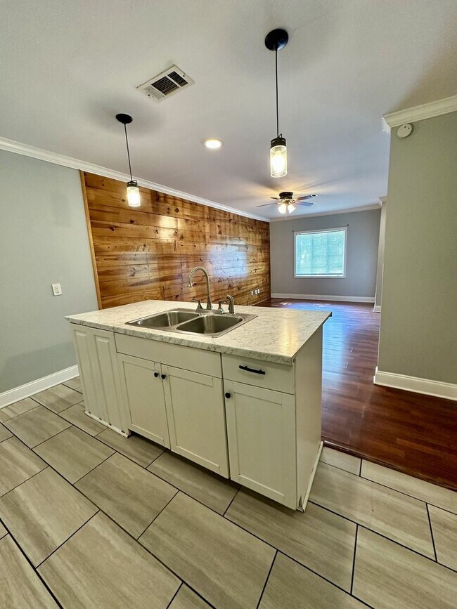 Foto del edificio - 4171 Plaza St