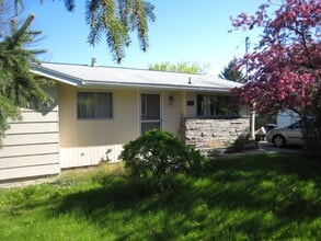 Building Photo - 139 Coddington Rd