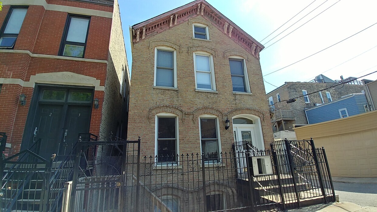 Foto principal - 1647 W Julian St