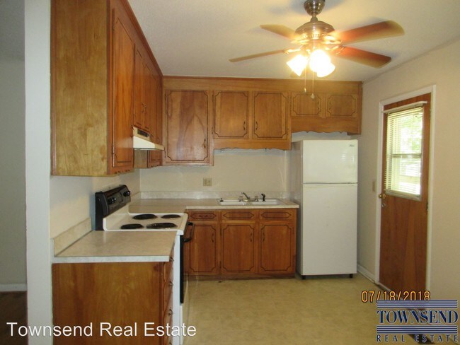 Foto del edificio - 3 br, 1.5 bath House - 2904 Collingwood St.