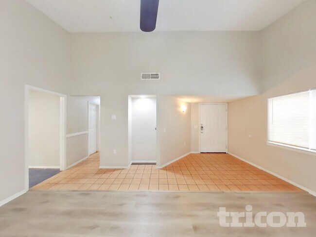 Building Photo - 9302 Points Edge