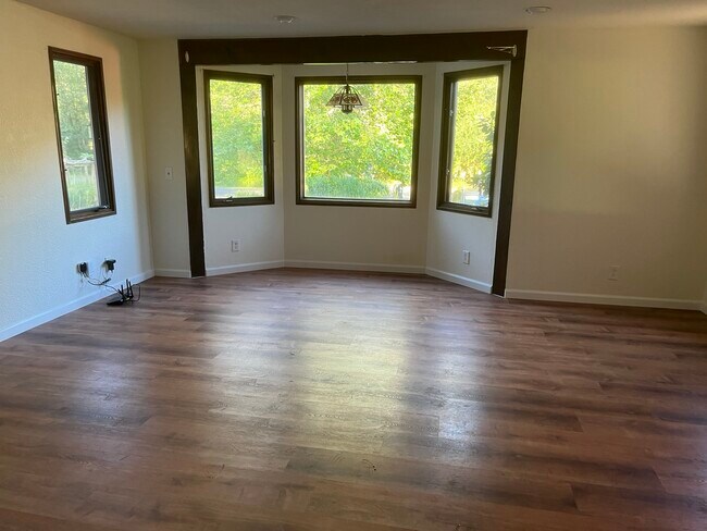 Foto del edificio - 84693 Sarvis Berry Ln