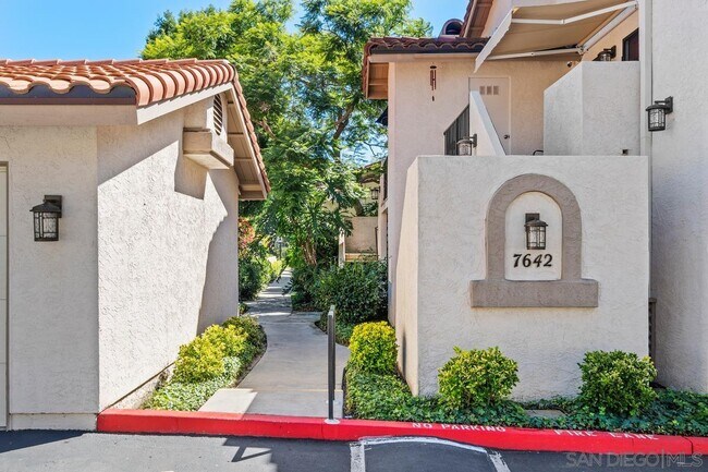 Building Photo - 7642 Palmilla Dr