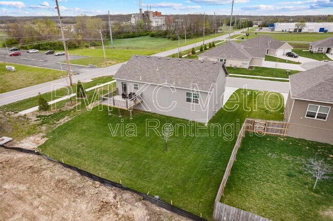 Foto del edificio - 21116 E 8th St S