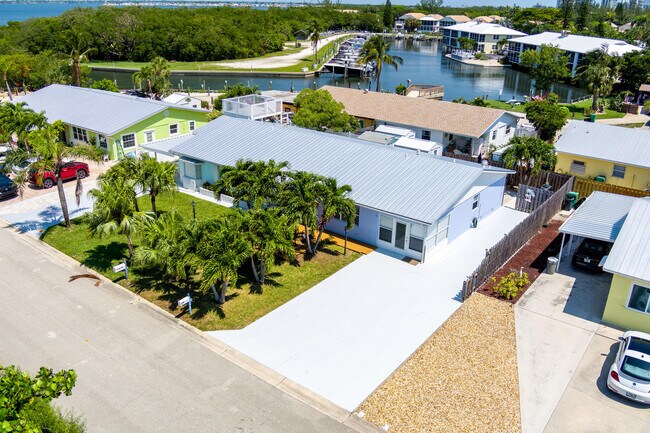 Building Photo - 71 S Las Olas Dr