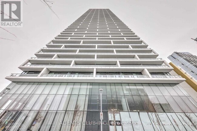 Photo du bâtiment - 5 Buttermill Ave.