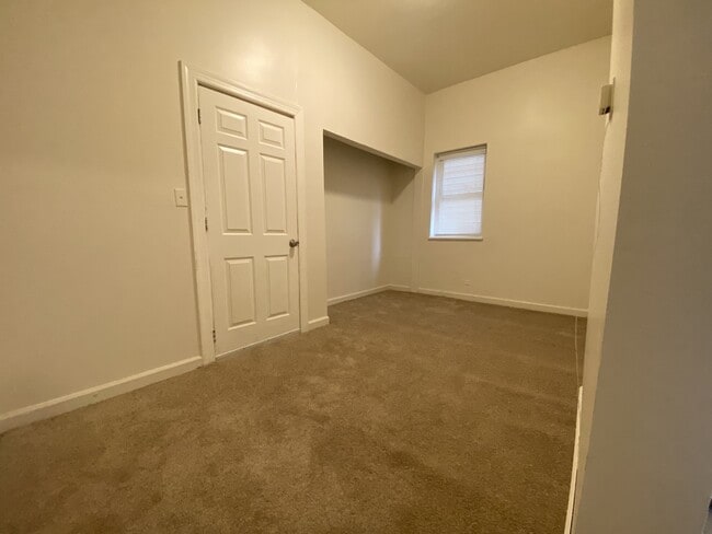 Building Photo - 4841 S Loomis Blvd