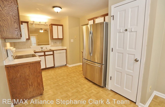 Building Photo - 3 br, 2 bath House - 1348 Beacons Reach Drive