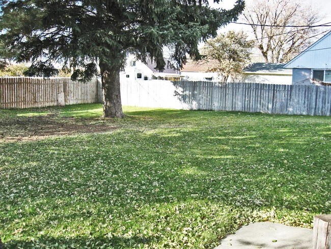 Building Photo - 1325 Alameda Ave.