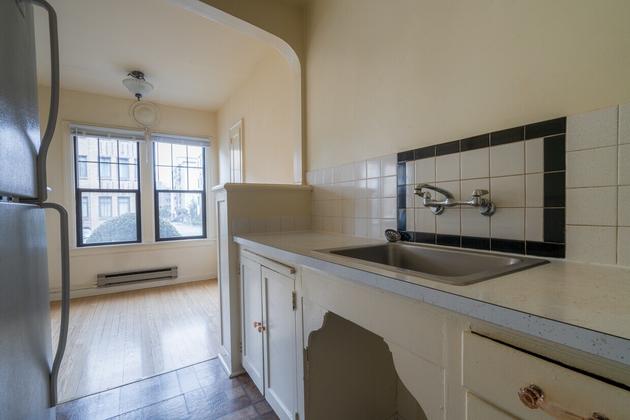 Kitchen + nook - Lola Apartments