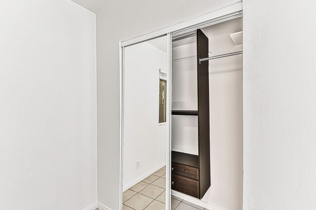 Foto del edificio - 67 Alamitos Ave