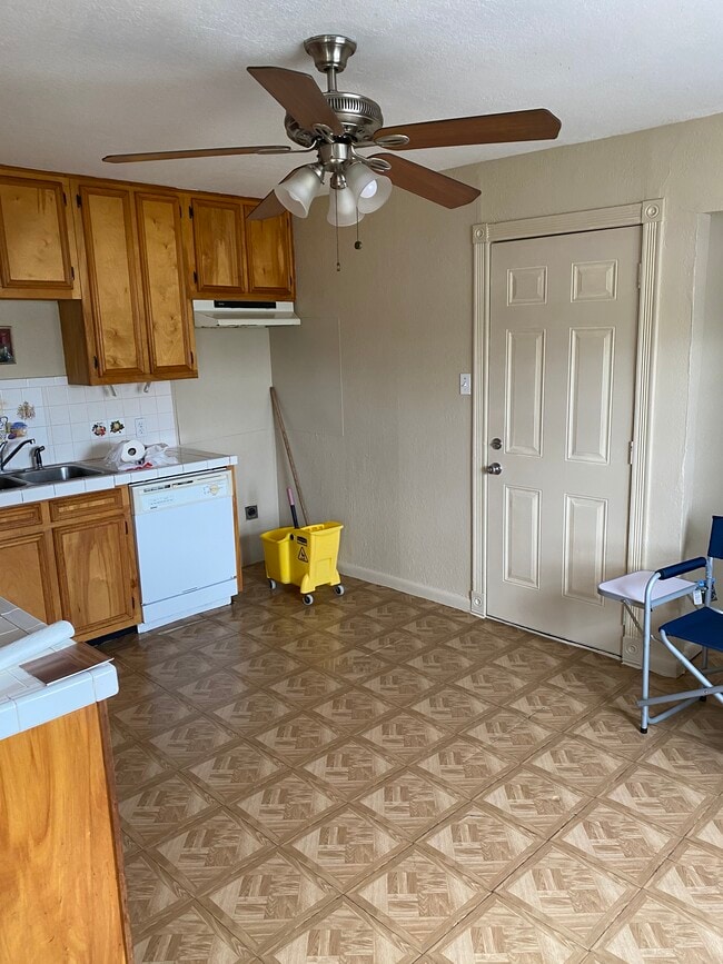 Foto del edificio - 83 Old Military Hwy