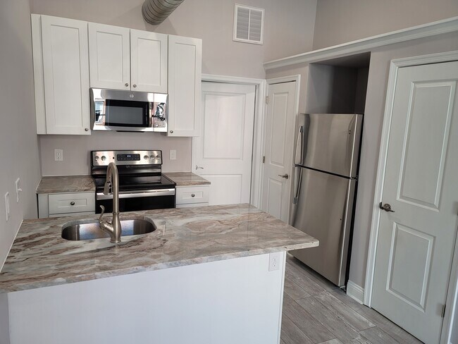 Building Photo - GLM Rentals
