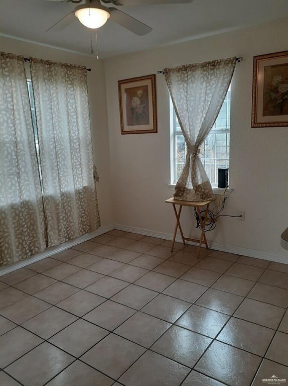 Foto del edificio - 1709 E McIntyre St