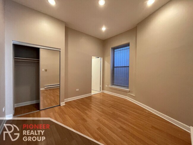 Foto del edificio - 1421 N Dearborn St