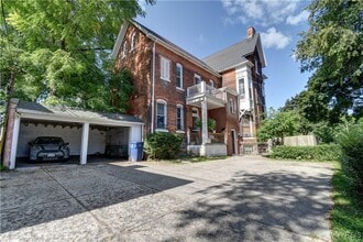 Building Photo - 54 Normal St