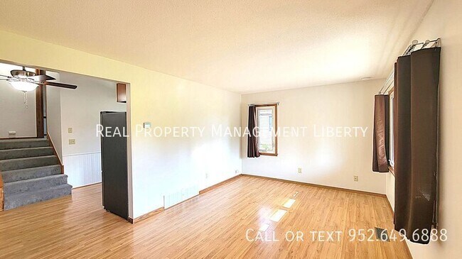 Foto del edificio - 9650 Pleasant Ave S