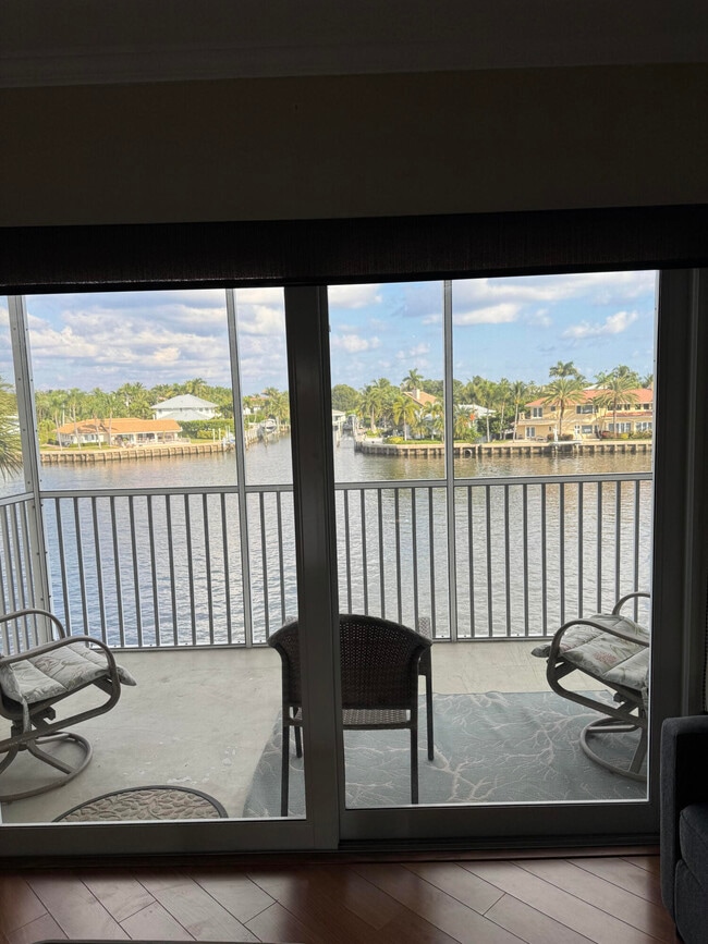 Building Photo - 650 Snug Harbor Dr