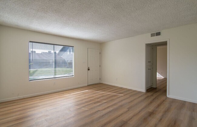 Foto del edificio - 2608 Ashe Rd