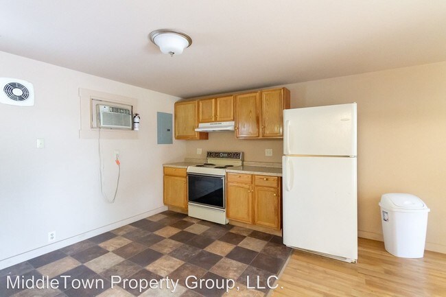 Building Photo - 402 N Calvert St