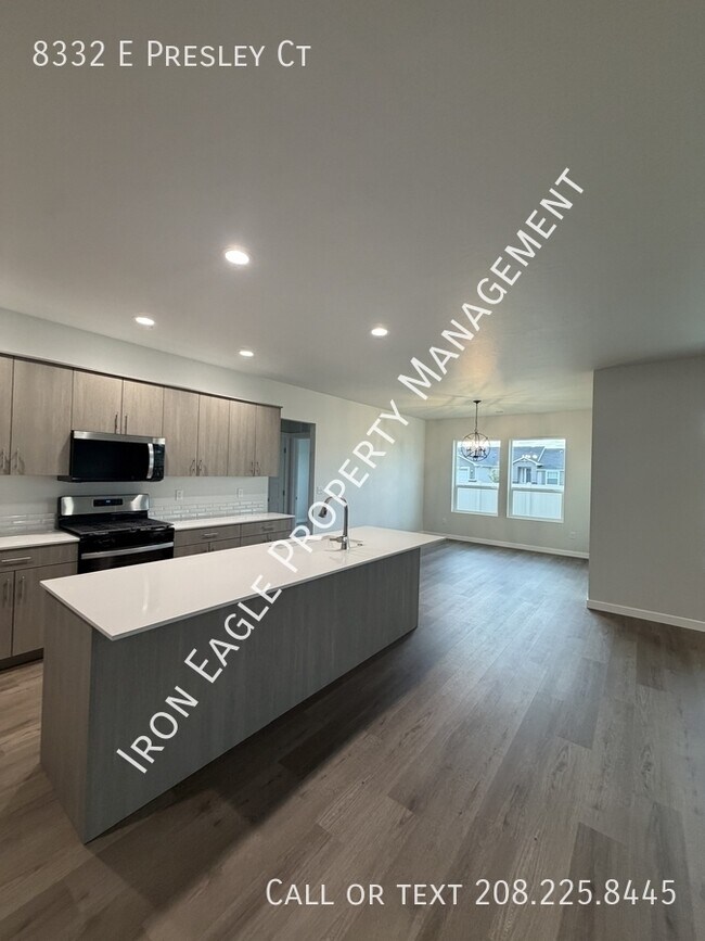 Foto del edificio - 8332 E Presley Ct